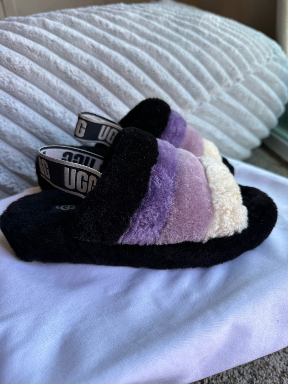 UGG Women’s Fluff Yeah Slide - Black, Purple & Cream Size 7 Slipper